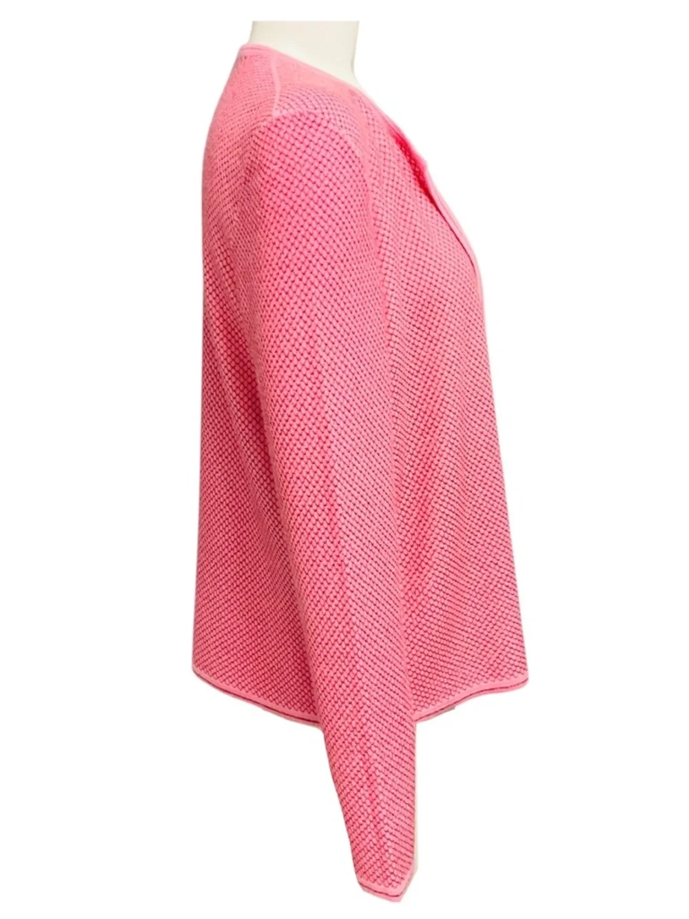 CHANEL PINK / RED LATTICE LUREX CASHMERE KNIT OPEN FRONT CARDIGAN SWEATER WITH G